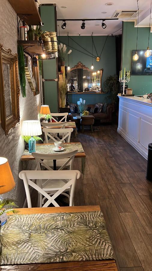B&B Caffe Retro' Cisterna di Latina Eksteriør billede