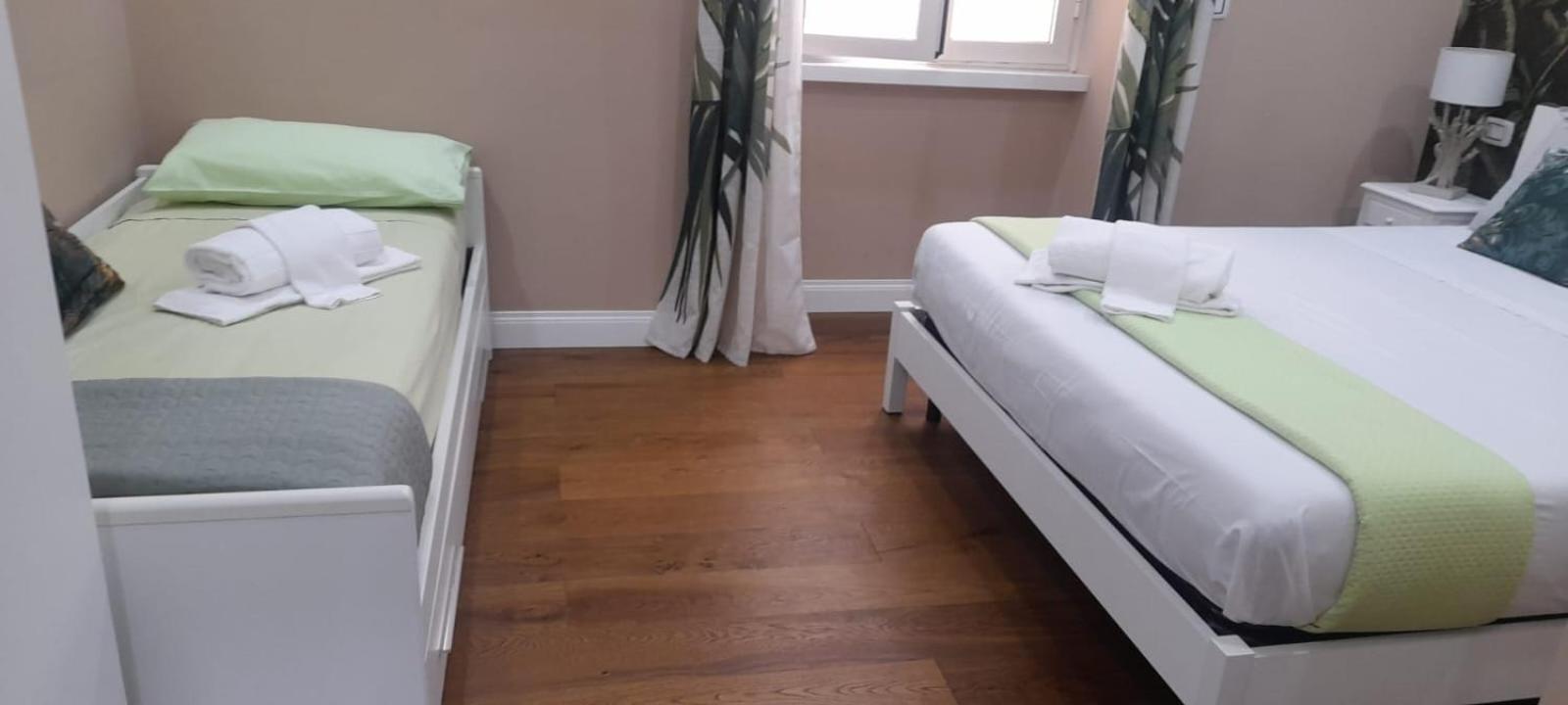 B&B Caffe Retro' Cisterna di Latina Eksteriør billede